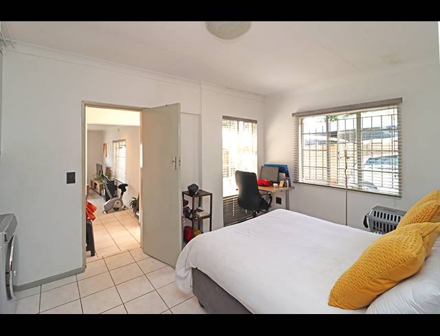 3 BEDROOM HOUSE FOR SALE IN KENSINGTON
